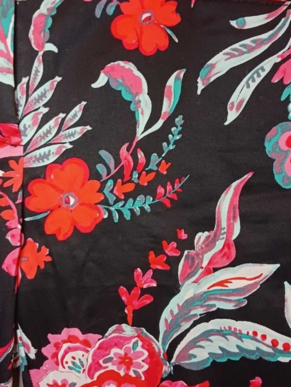 NY&C Women's 10 Floral Print Capri Leggings - Black with Pink & Teal Flowers - Picture 6 of 8
